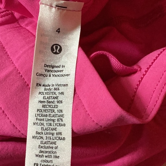 Lululemon hotty hot skirt - Picture 9 of 9